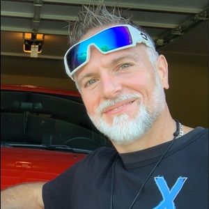 Meet your Posher, Mark